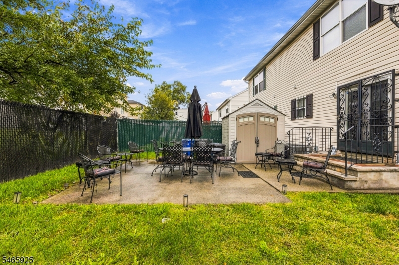 main property photo 33
