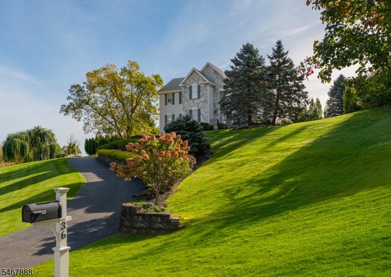main property photo 0