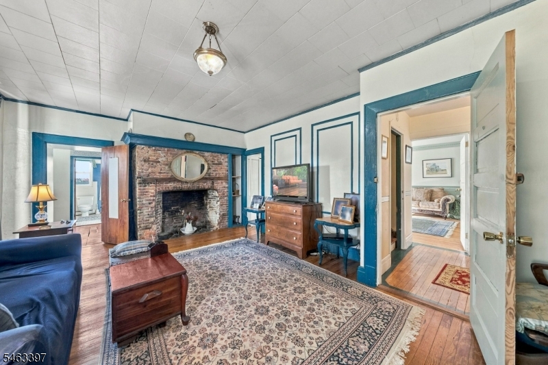 main property photo 7