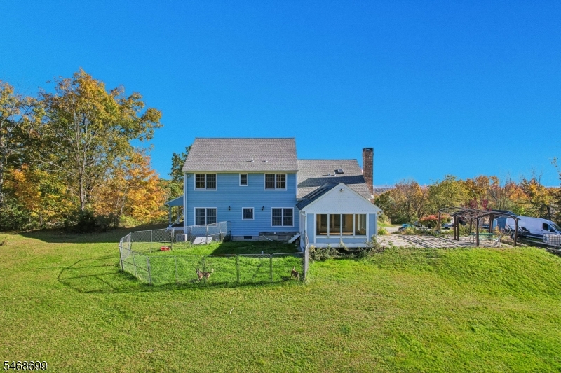main property photo 40