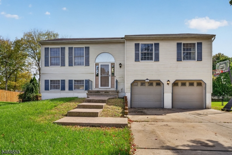 main property photo 0