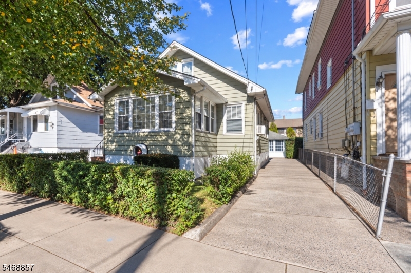 main property photo 42