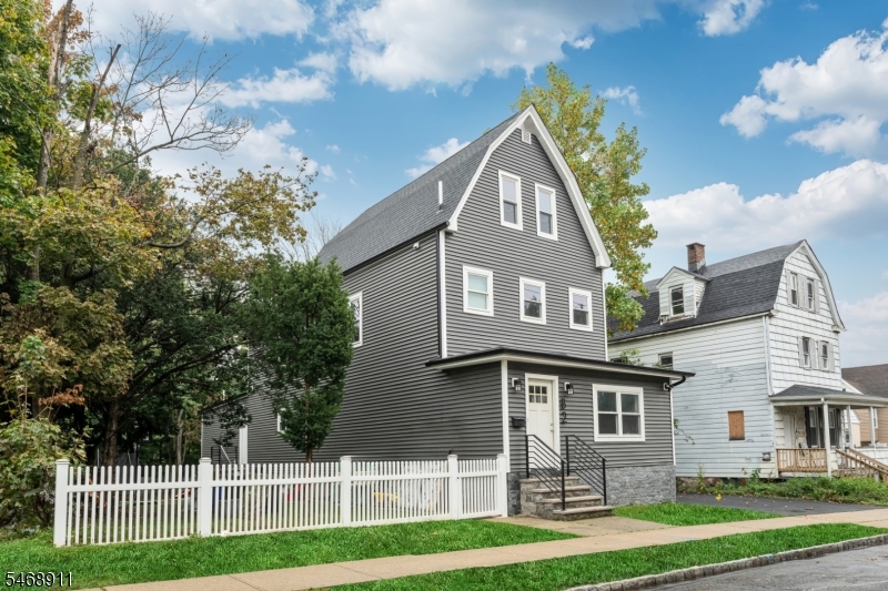 main property photo 0
