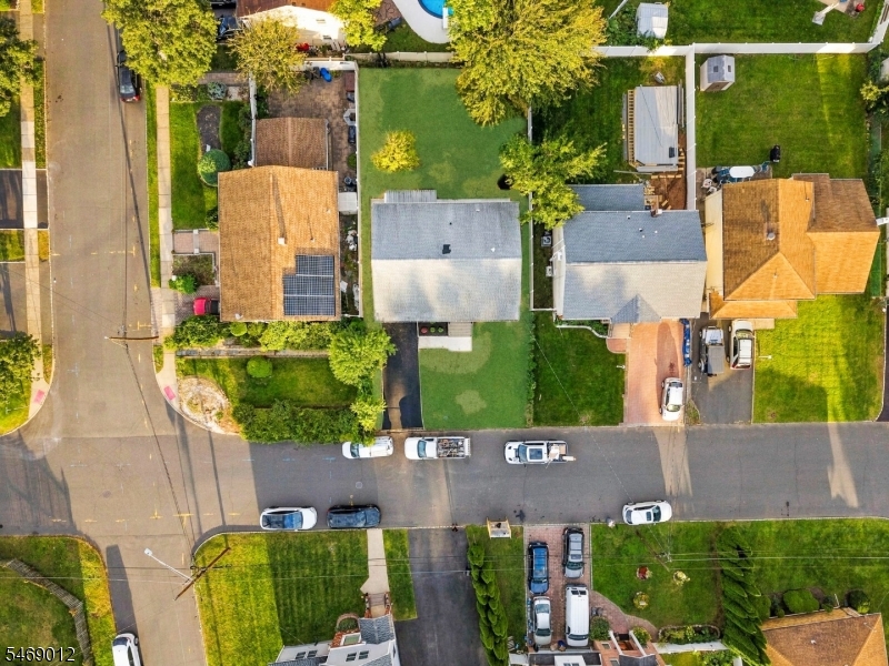main property photo 41