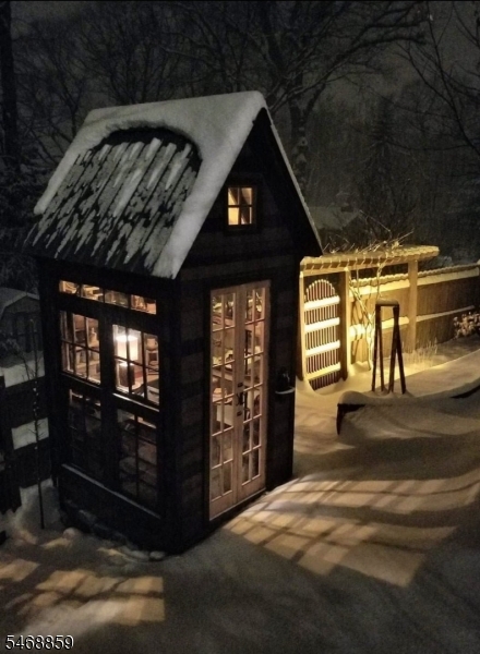 main property photo 32