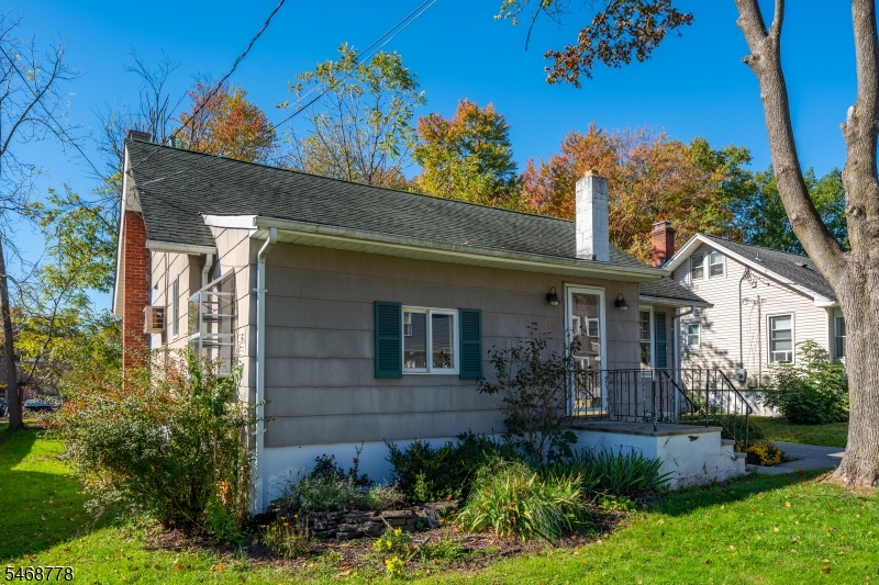main property photo 30