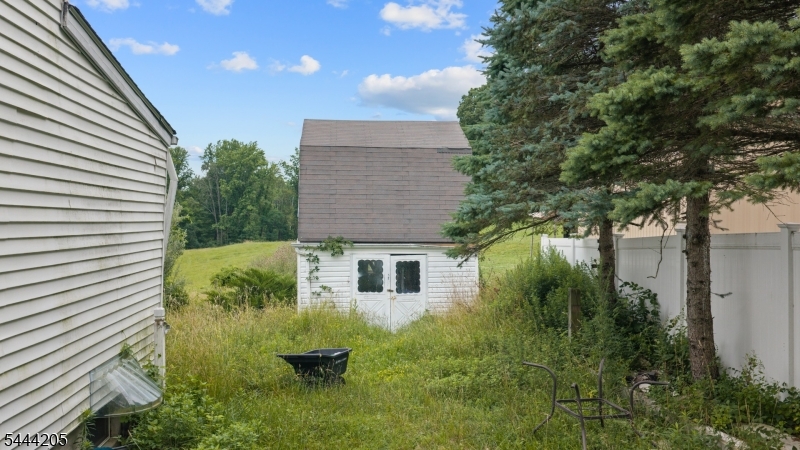 main property photo 45