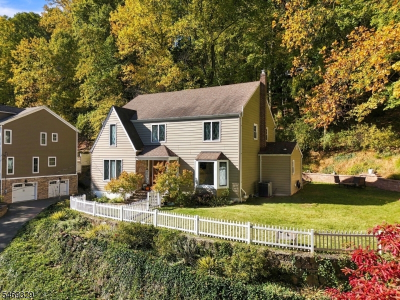 main property photo 40