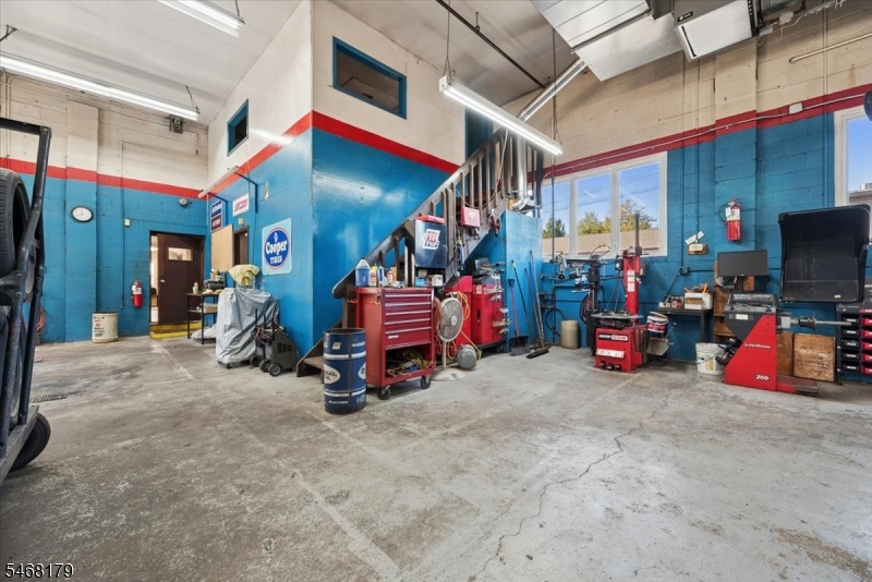 main property photo 21