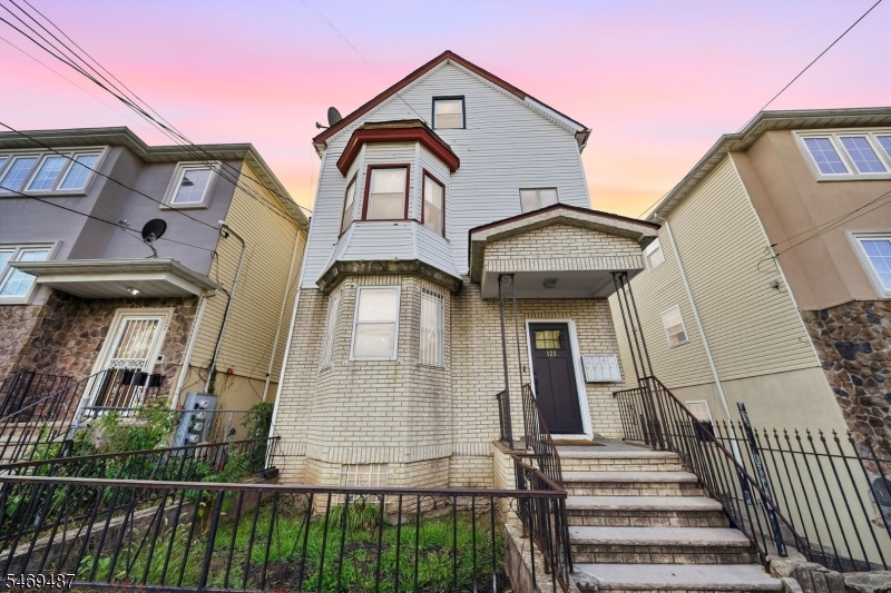 main property photo 0
