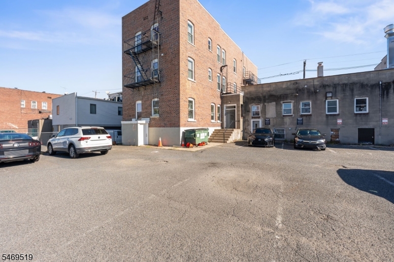 main property photo 16