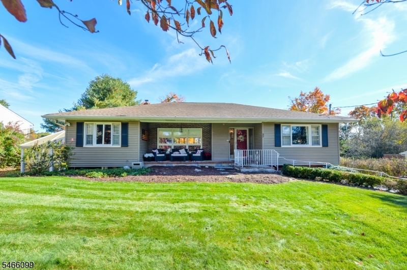 main property photo 0