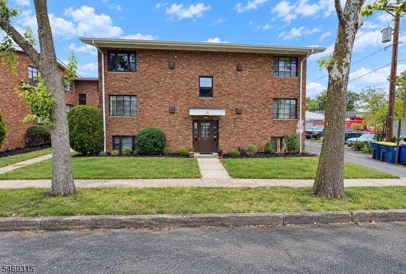 main property photo 0