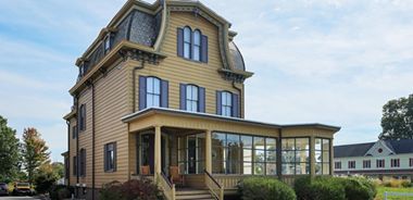 image of property with 5 Bed | 2 Bath | 3,893 Sqft