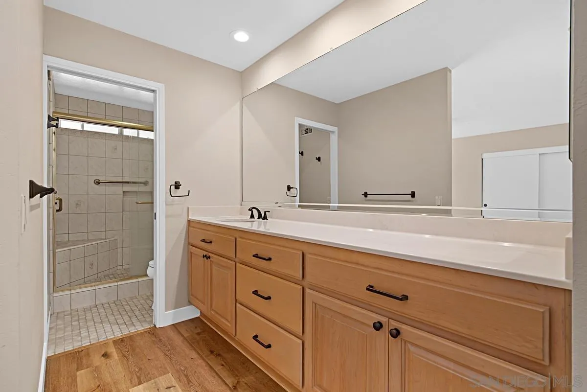 property viewer photo 21