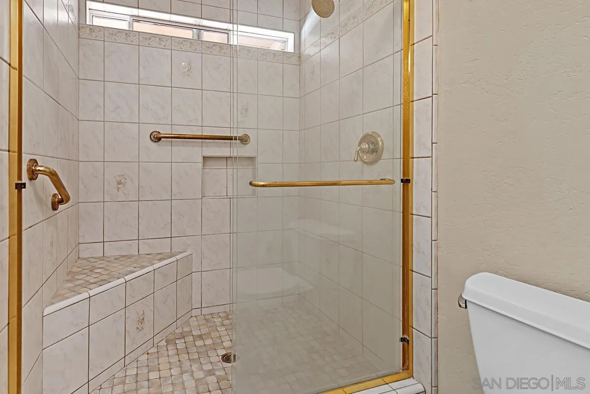 property viewer photo 22