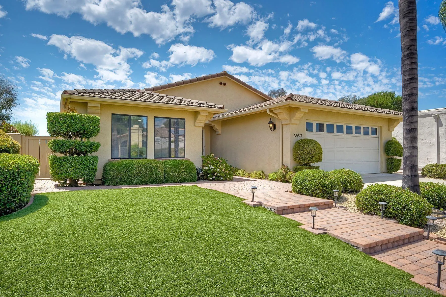 property viewer photo 1