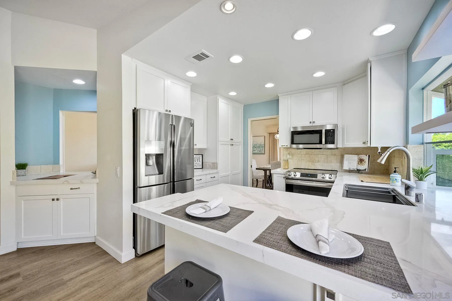 property viewer photo 12