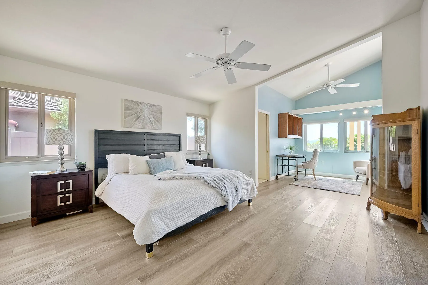 property viewer photo 16