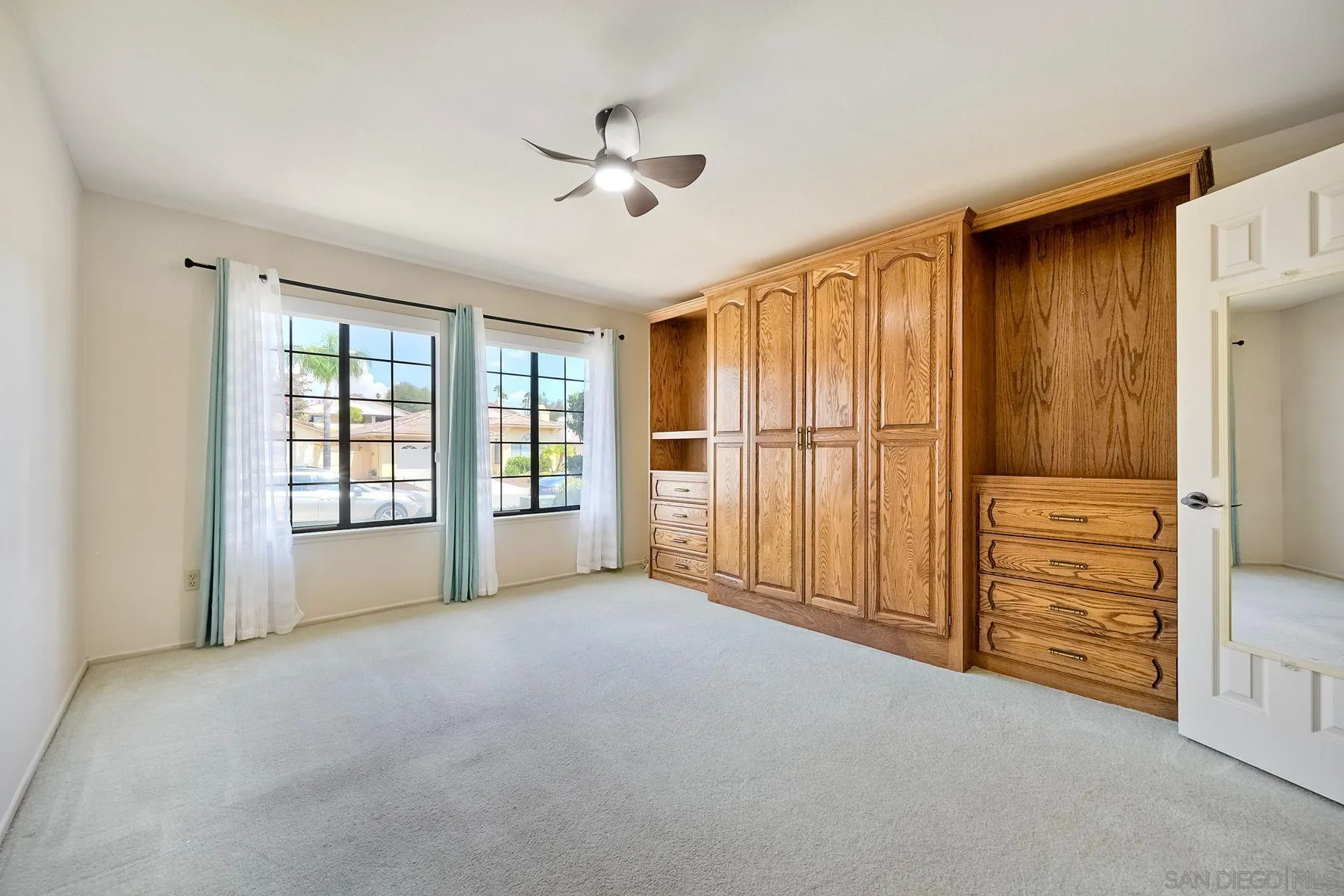property viewer photo 24
