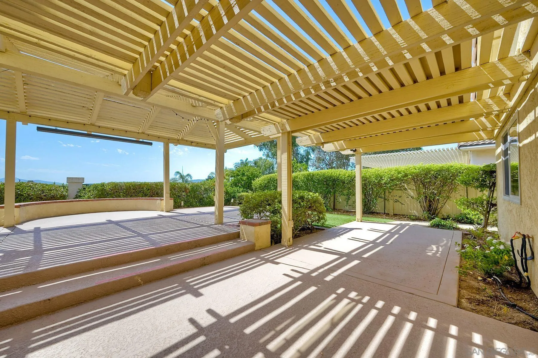 property viewer photo 29