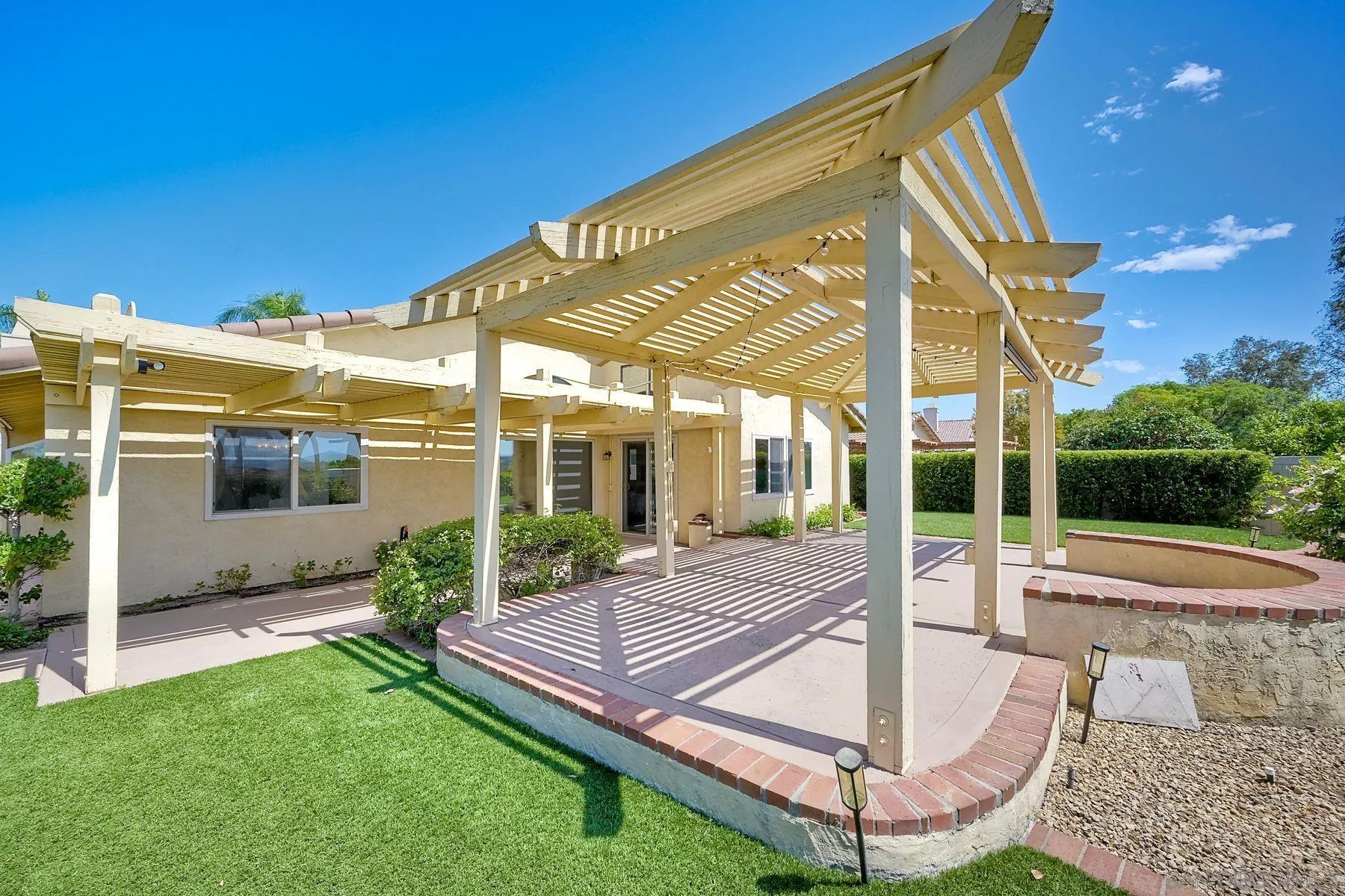 property viewer photo 30