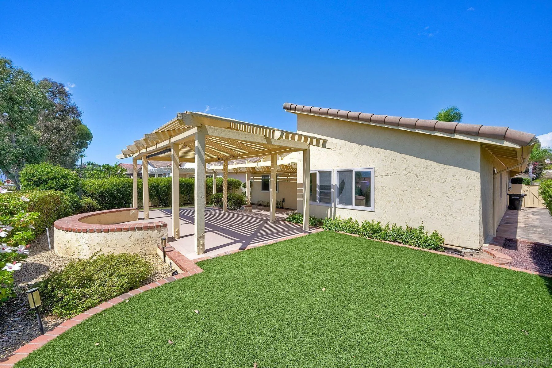 property viewer photo 31