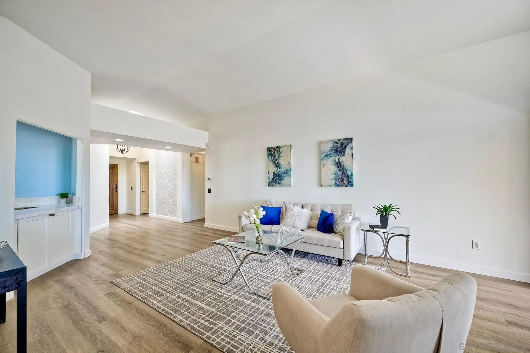property viewer photo 4