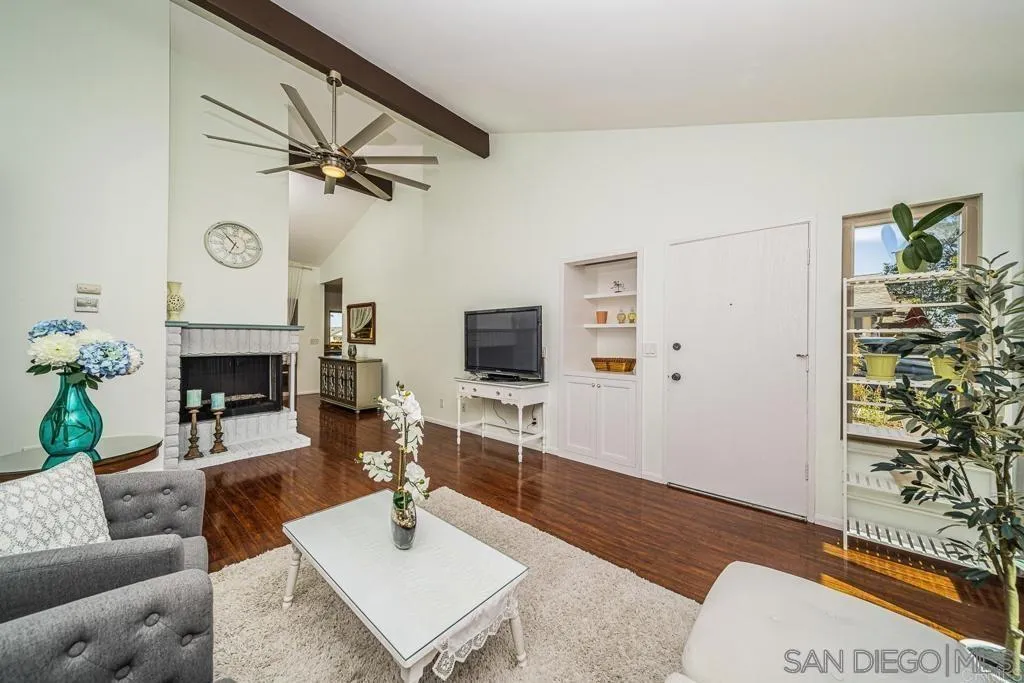 property viewer photo 3