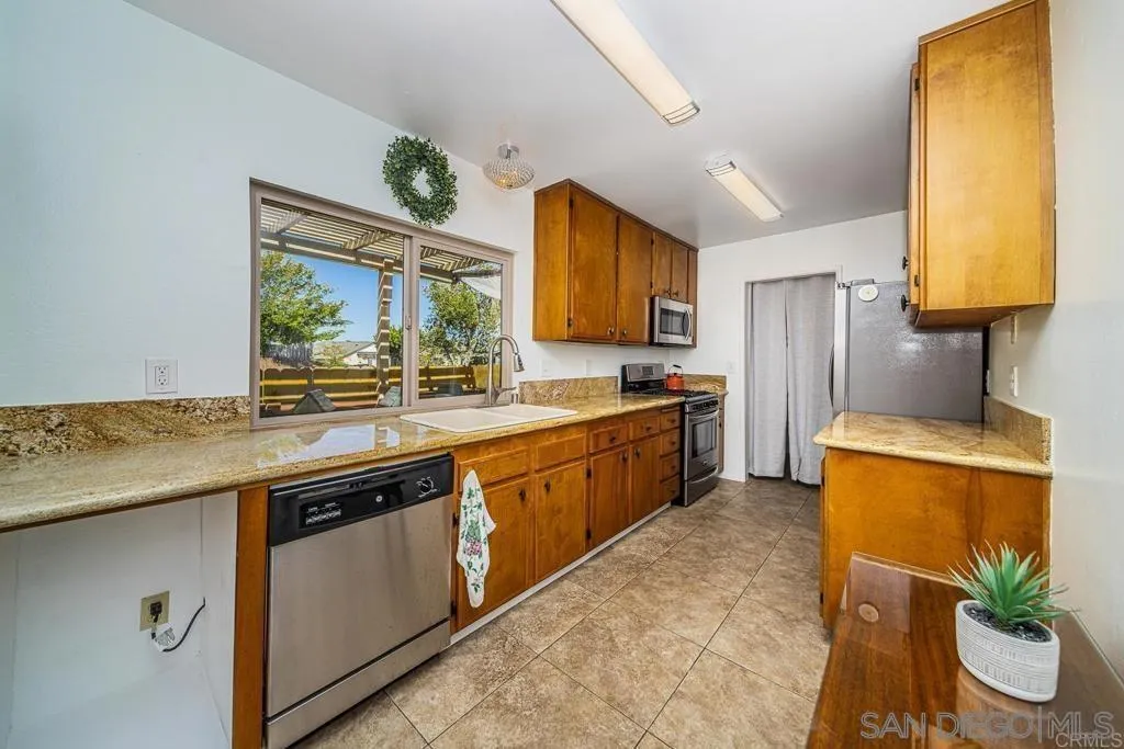 property viewer photo 7