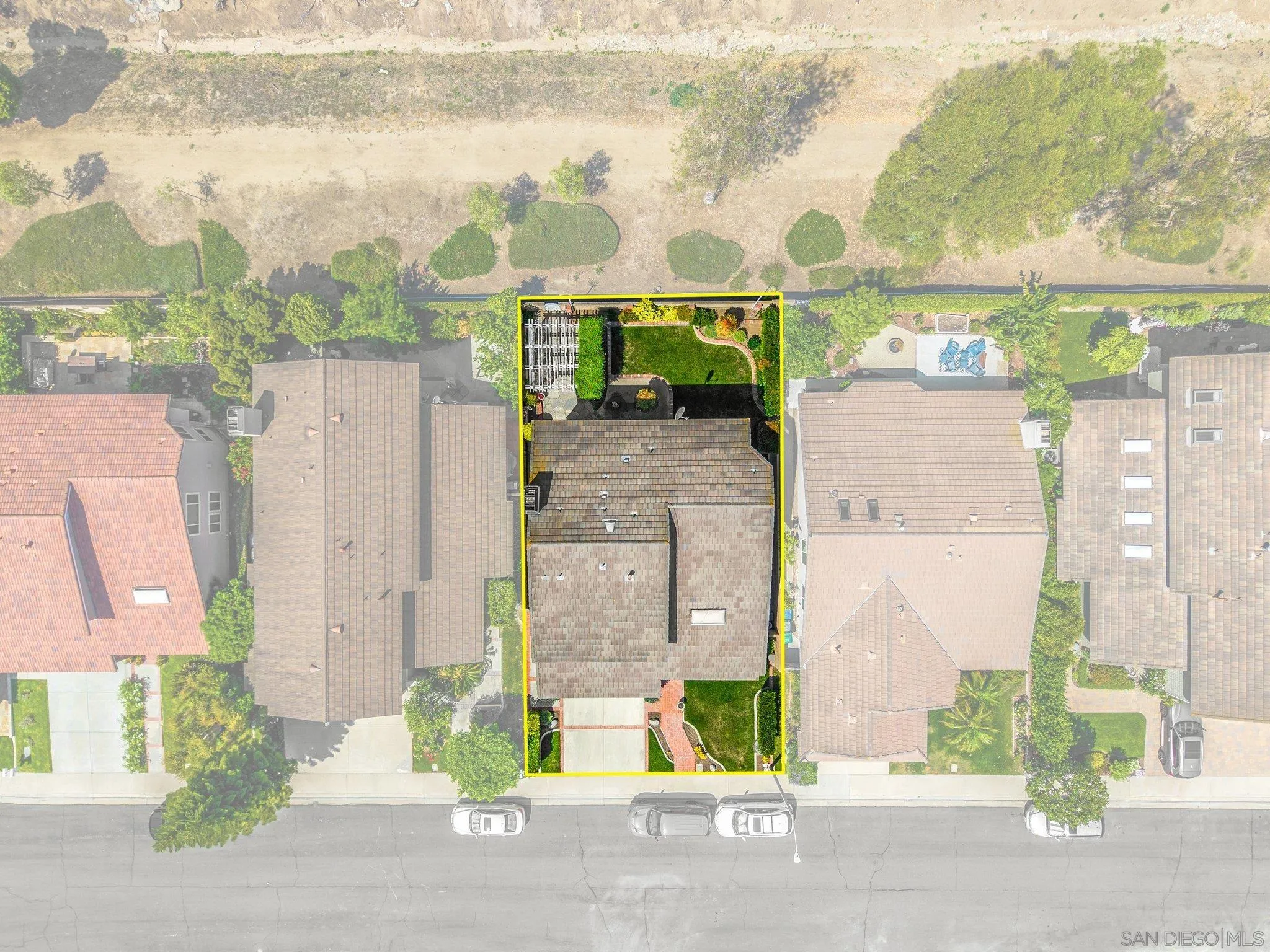 main property photo 37