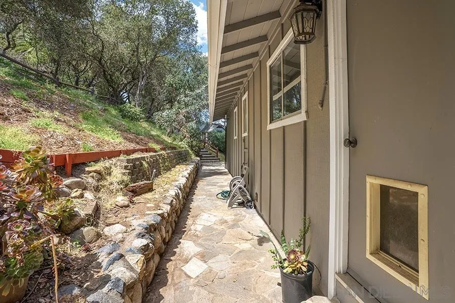 main property photo 59