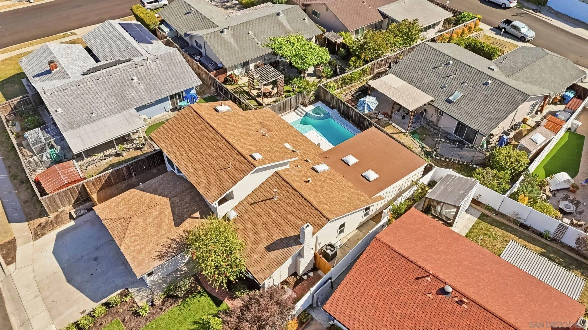 main property photo 51