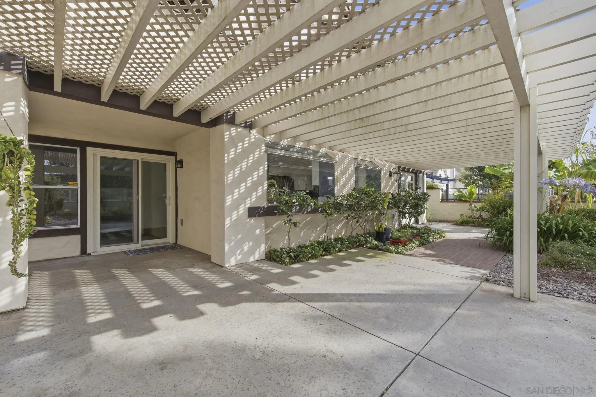 main property photo 58