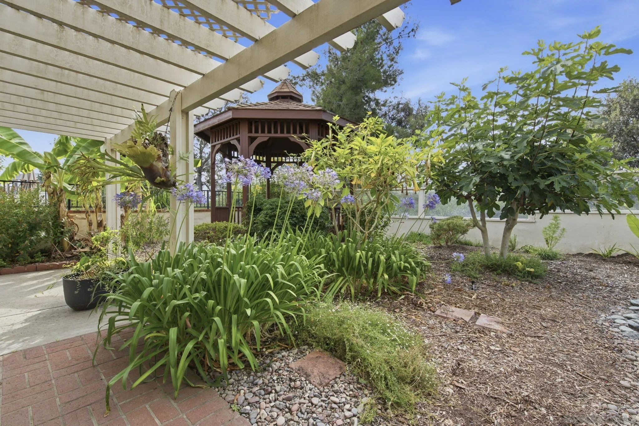 main property photo 59