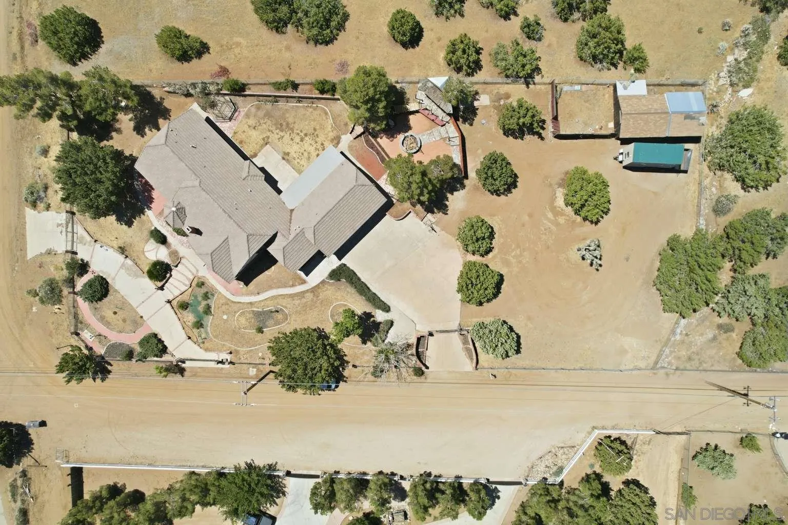 main property photo 19