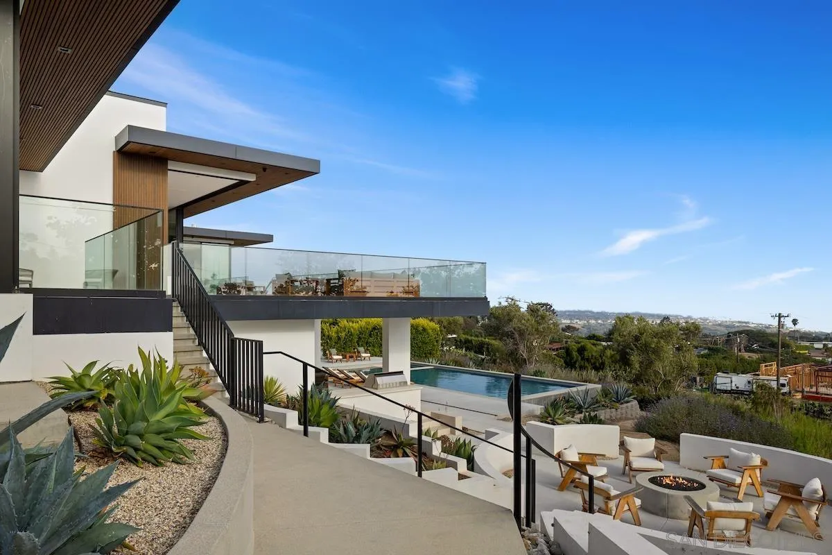 main property photo 62