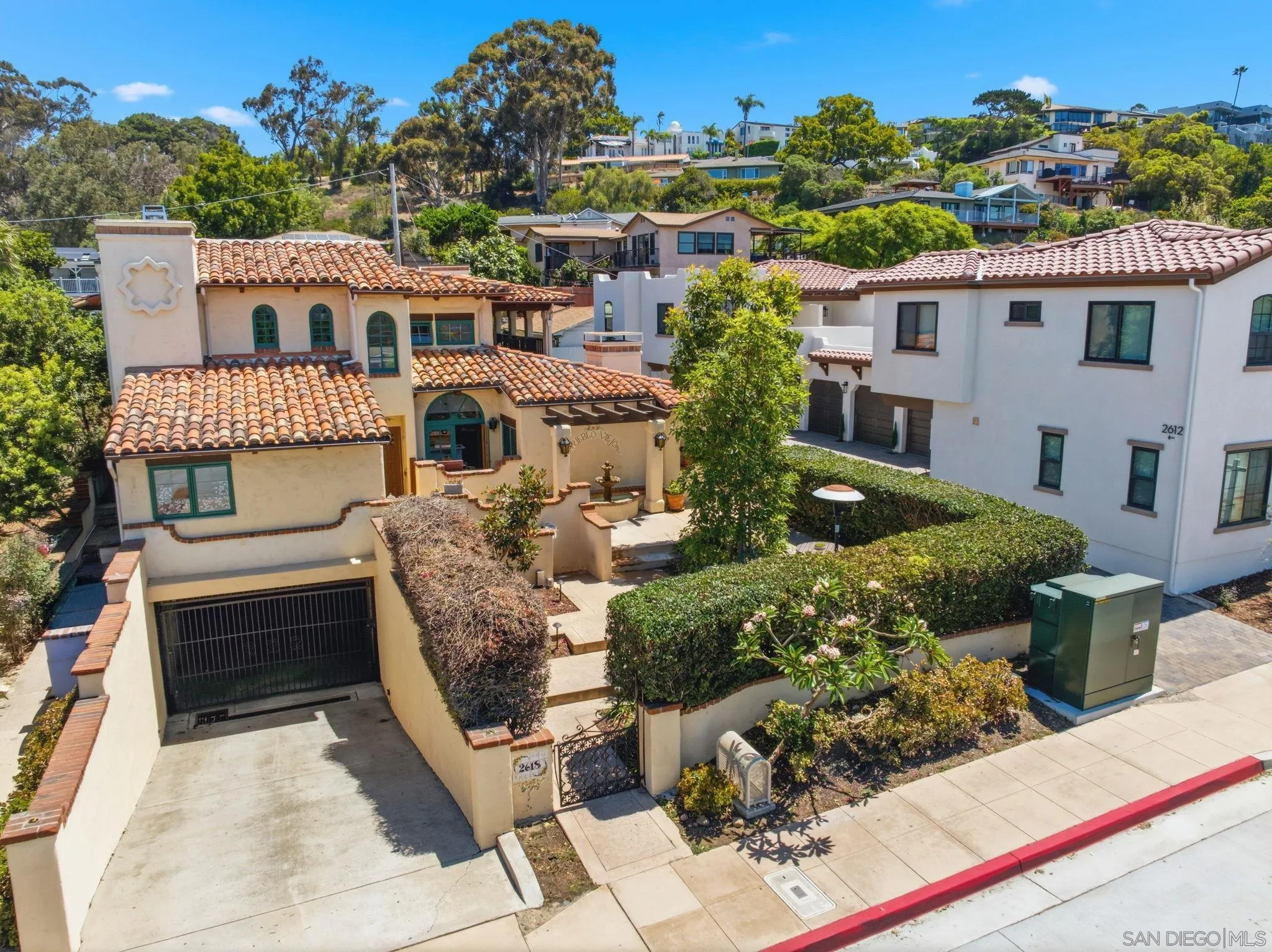 main property photo 32
