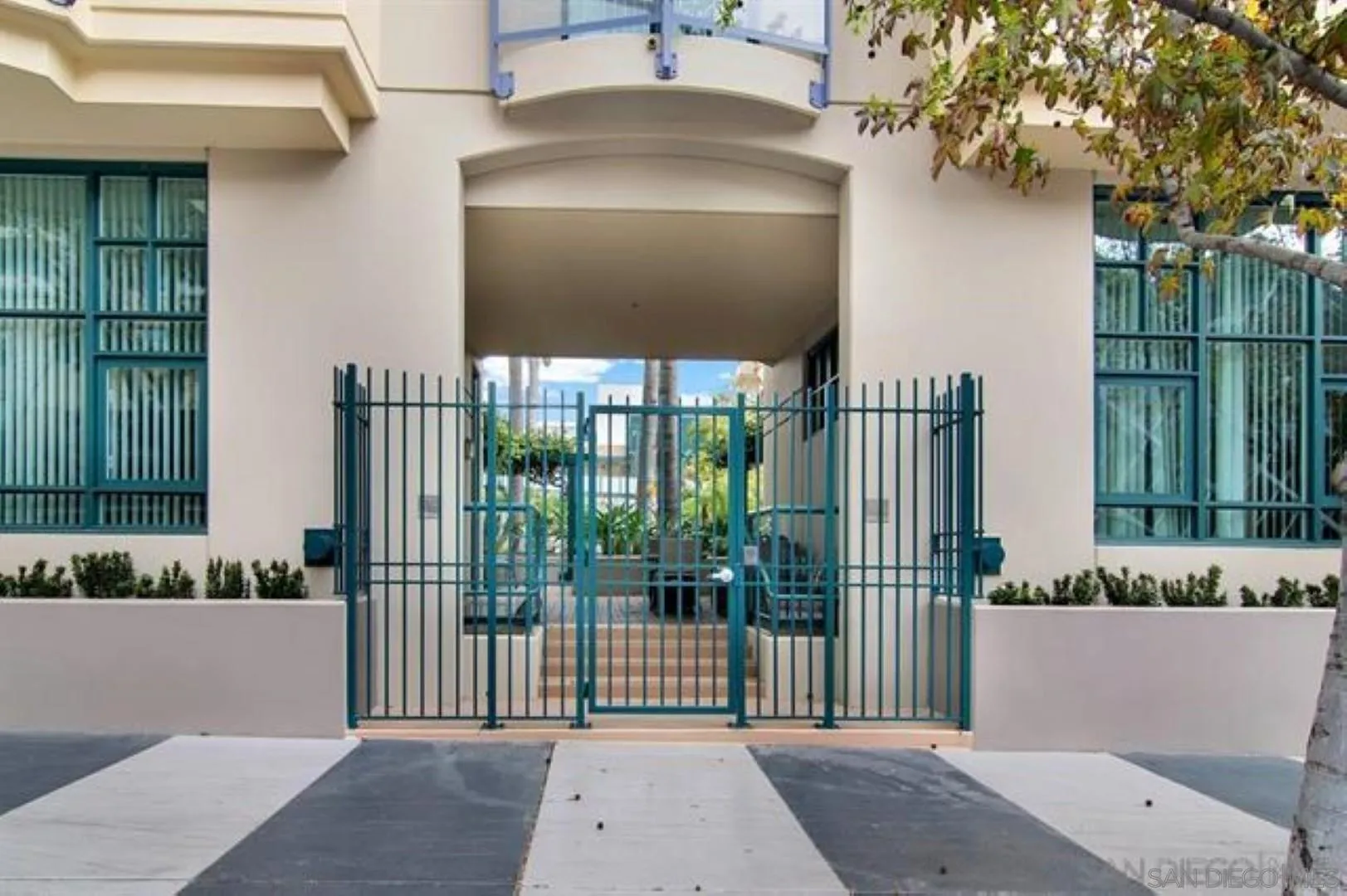 main property photo 25
