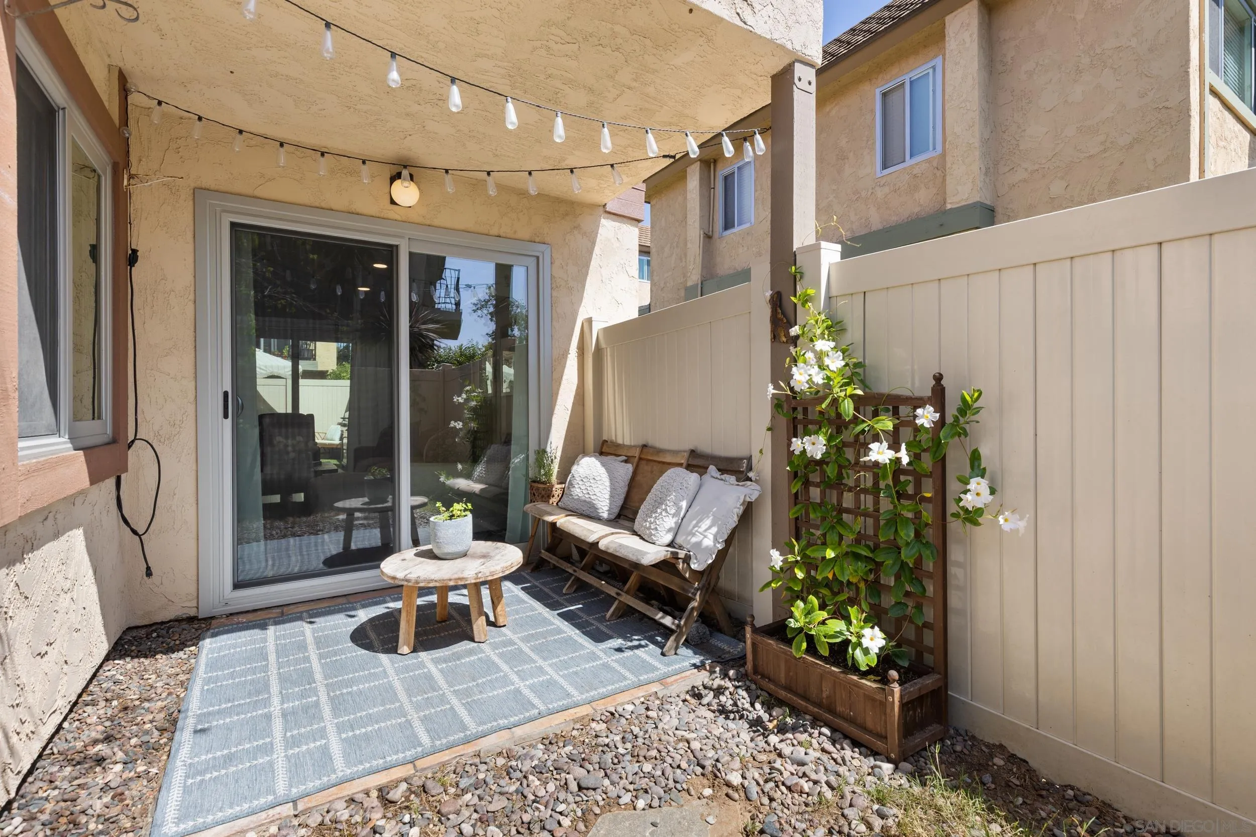 property viewer photo 11