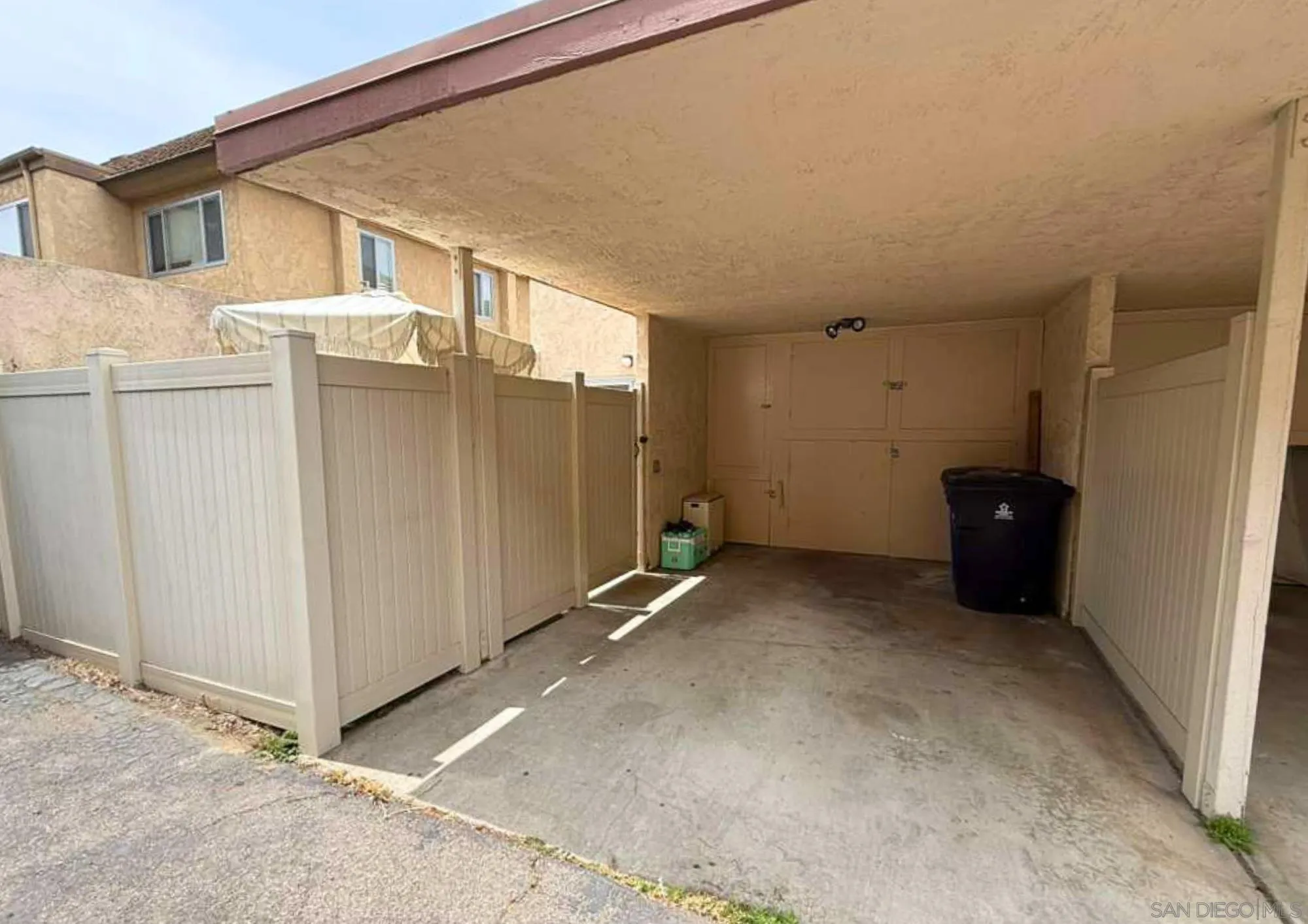 property viewer photo 15