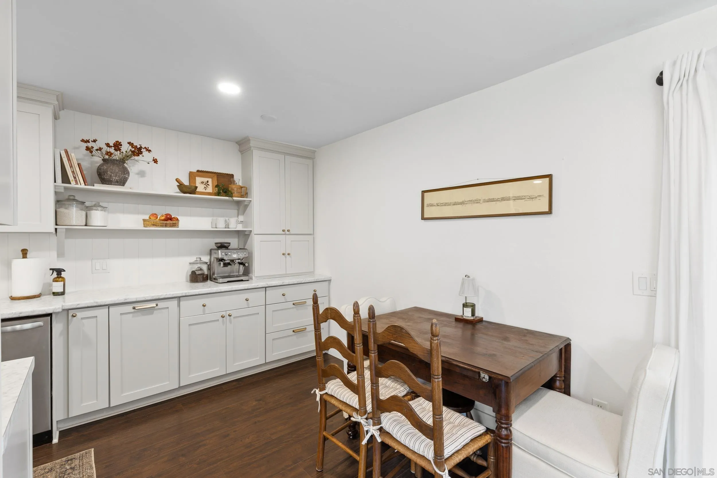 property viewer photo 5