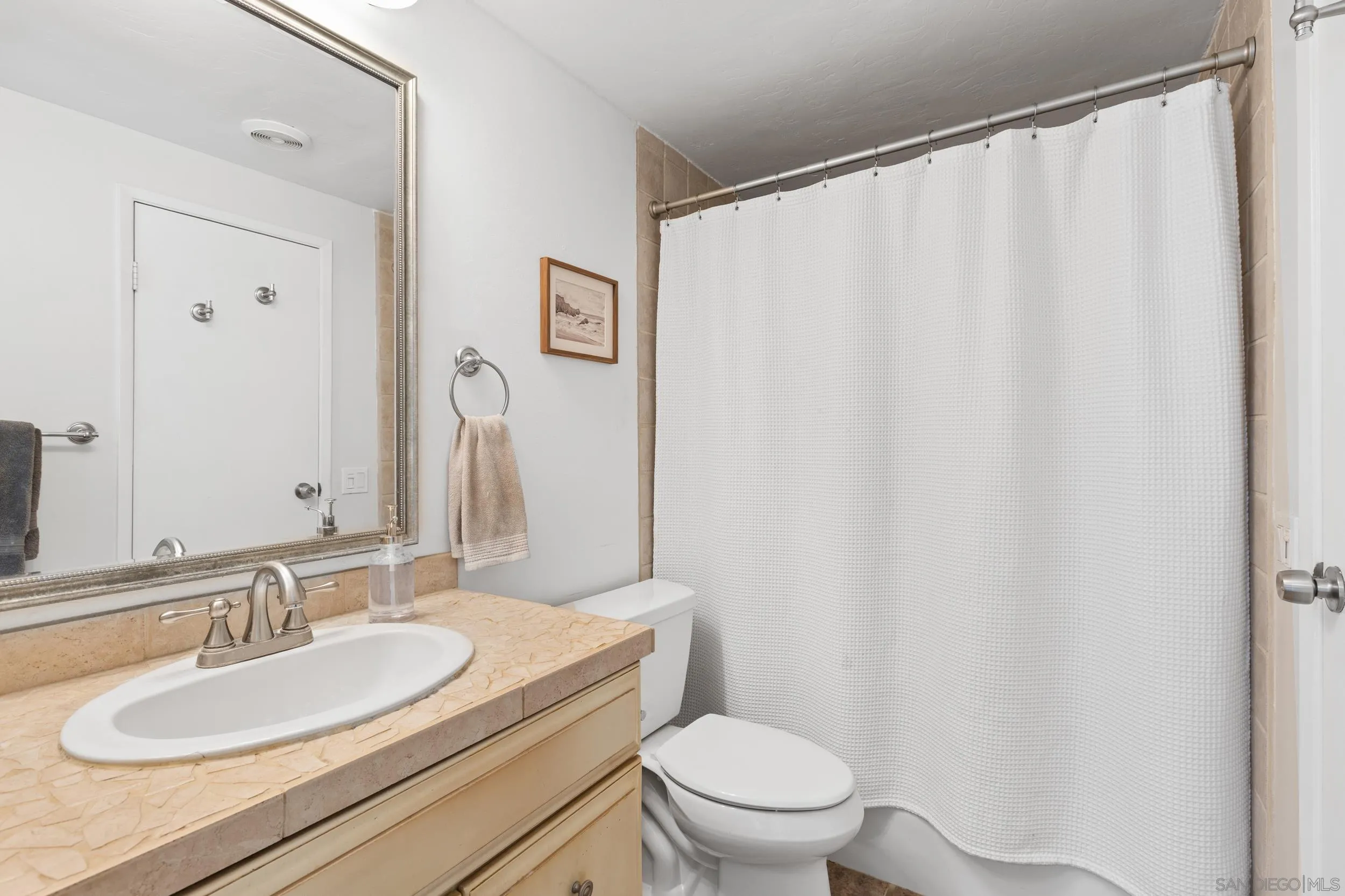 property viewer photo 8