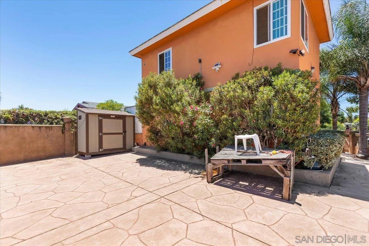 main property photo 7
