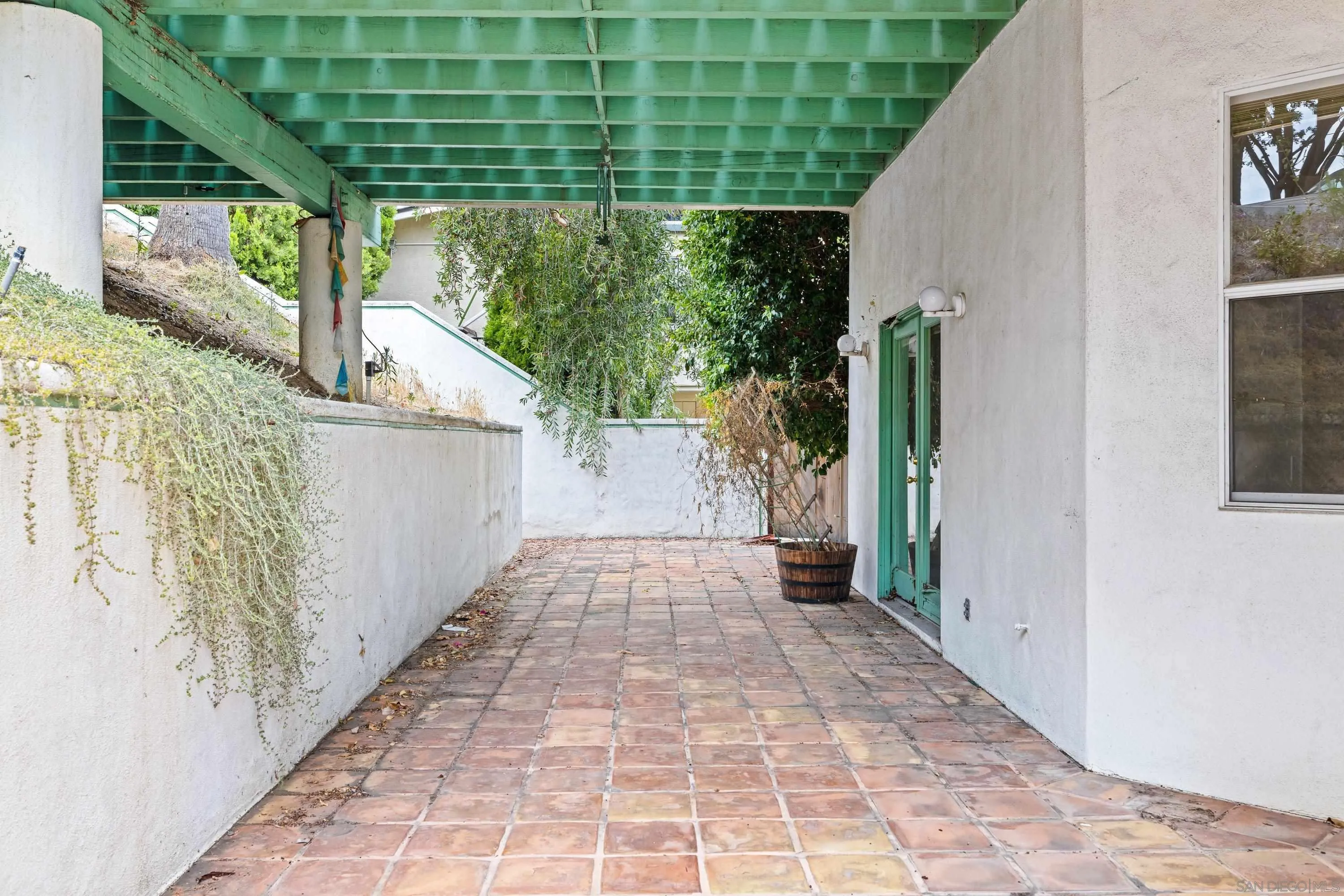 main property photo 54
