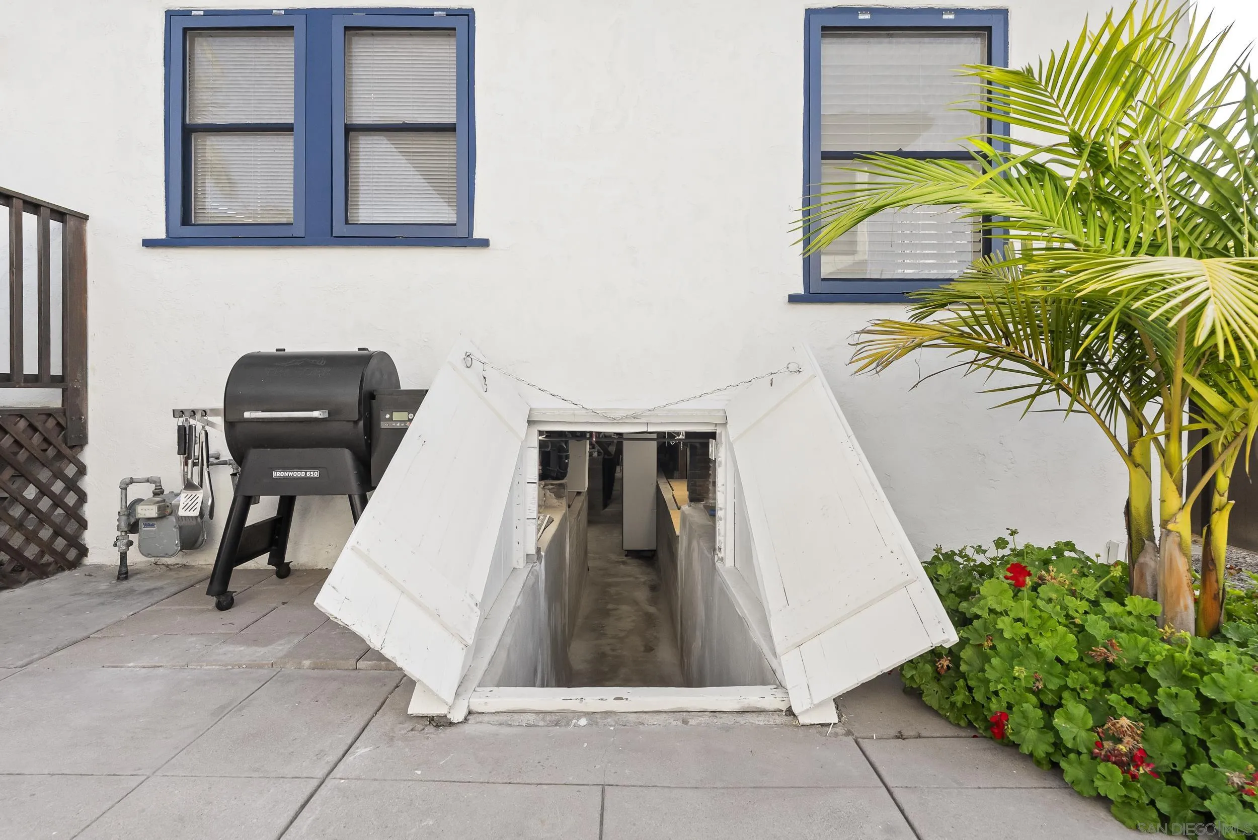 main property photo 59