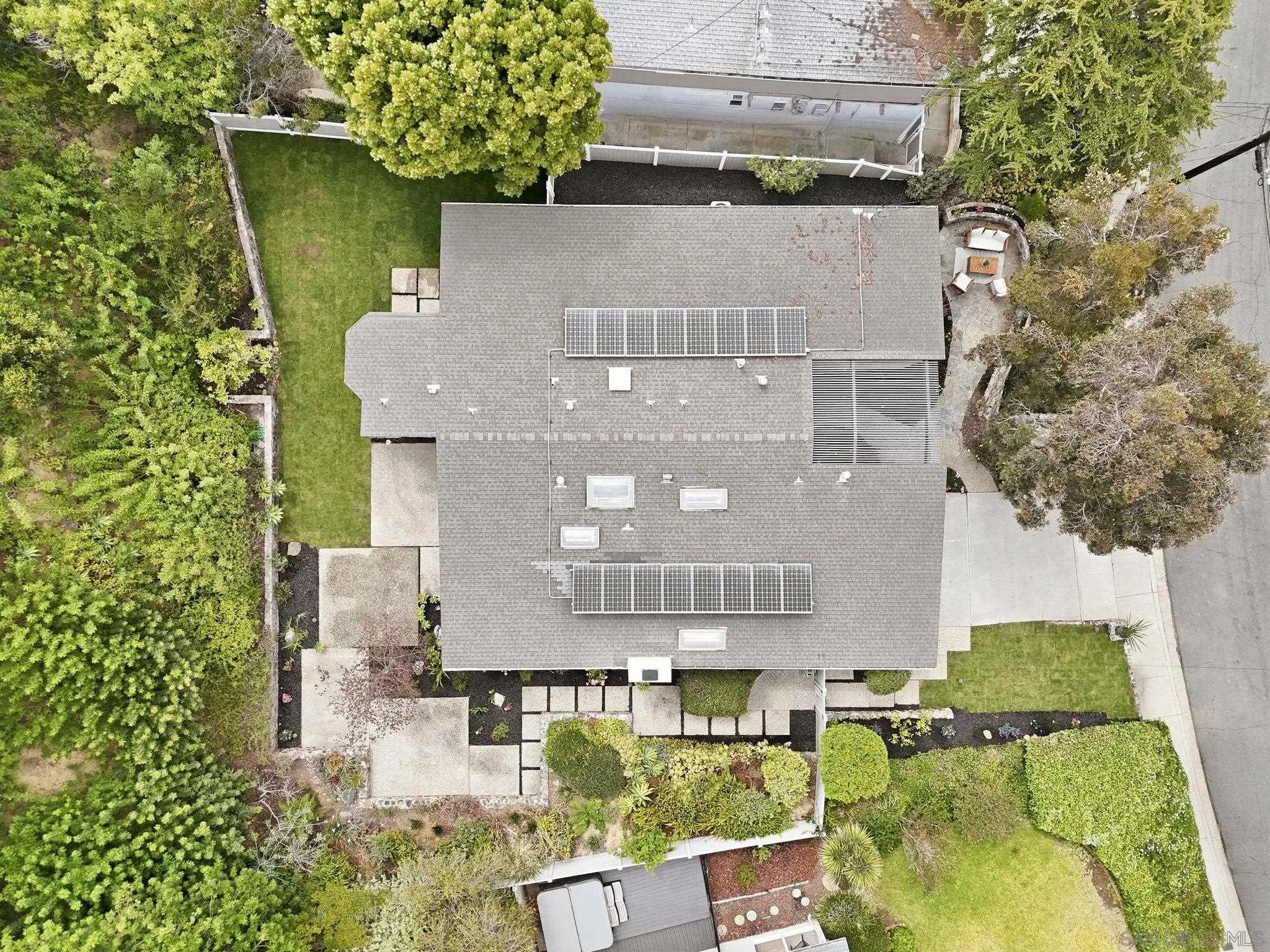 main property photo 44