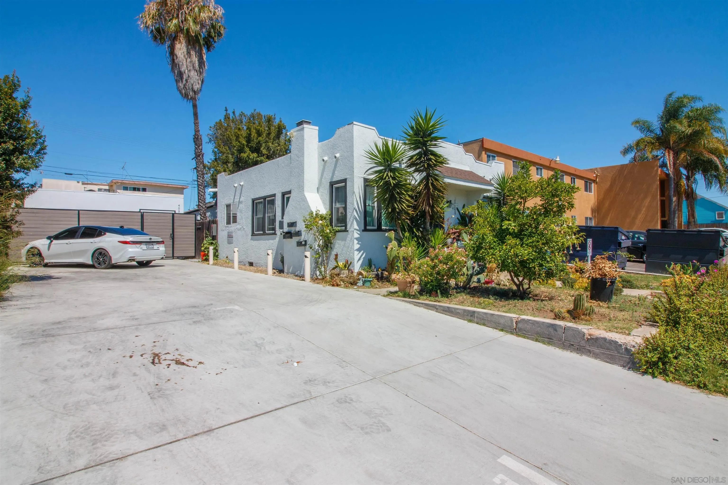 main property photo 12