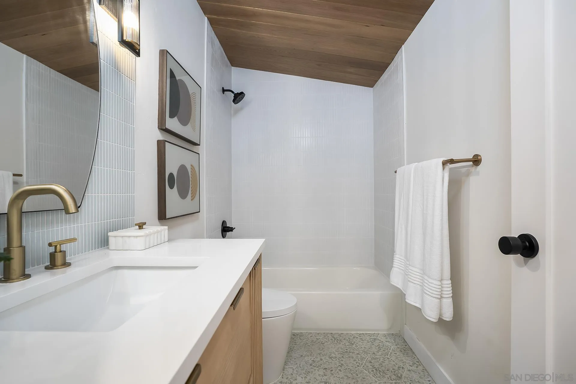 main property photo 70
