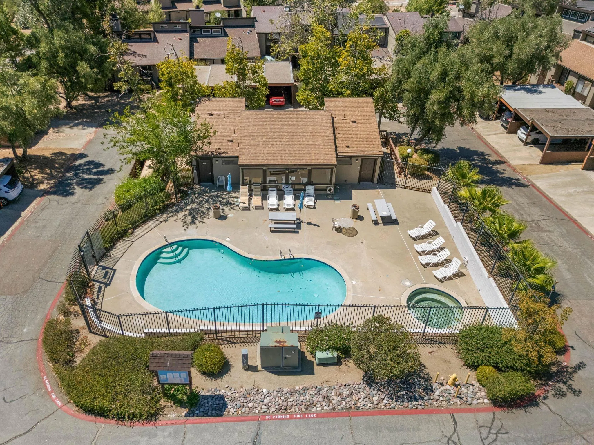 main property photo 59